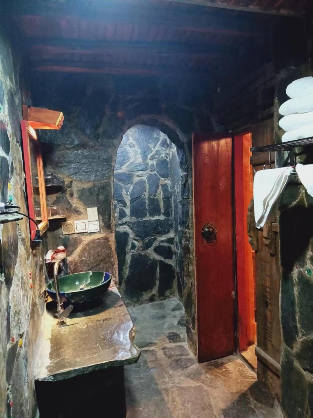 Shambhala Palace Hotel Lhasa Dış mekan fotoğraf
