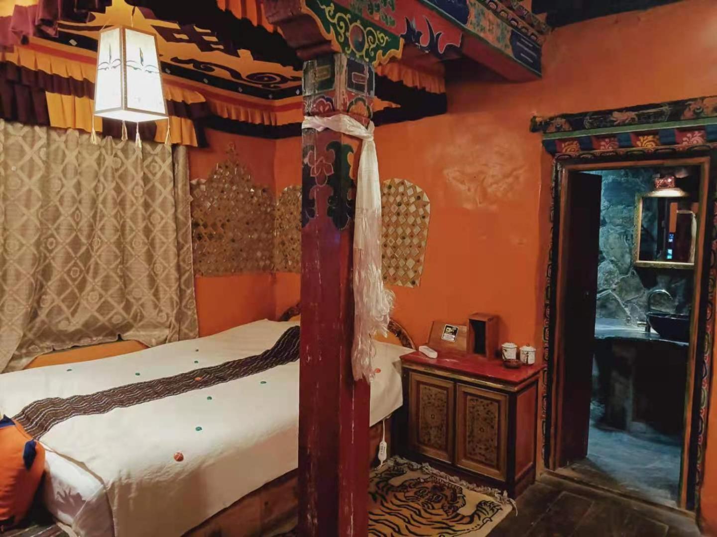 Shambhala Palace Hotel Lhasa Dış mekan fotoğraf