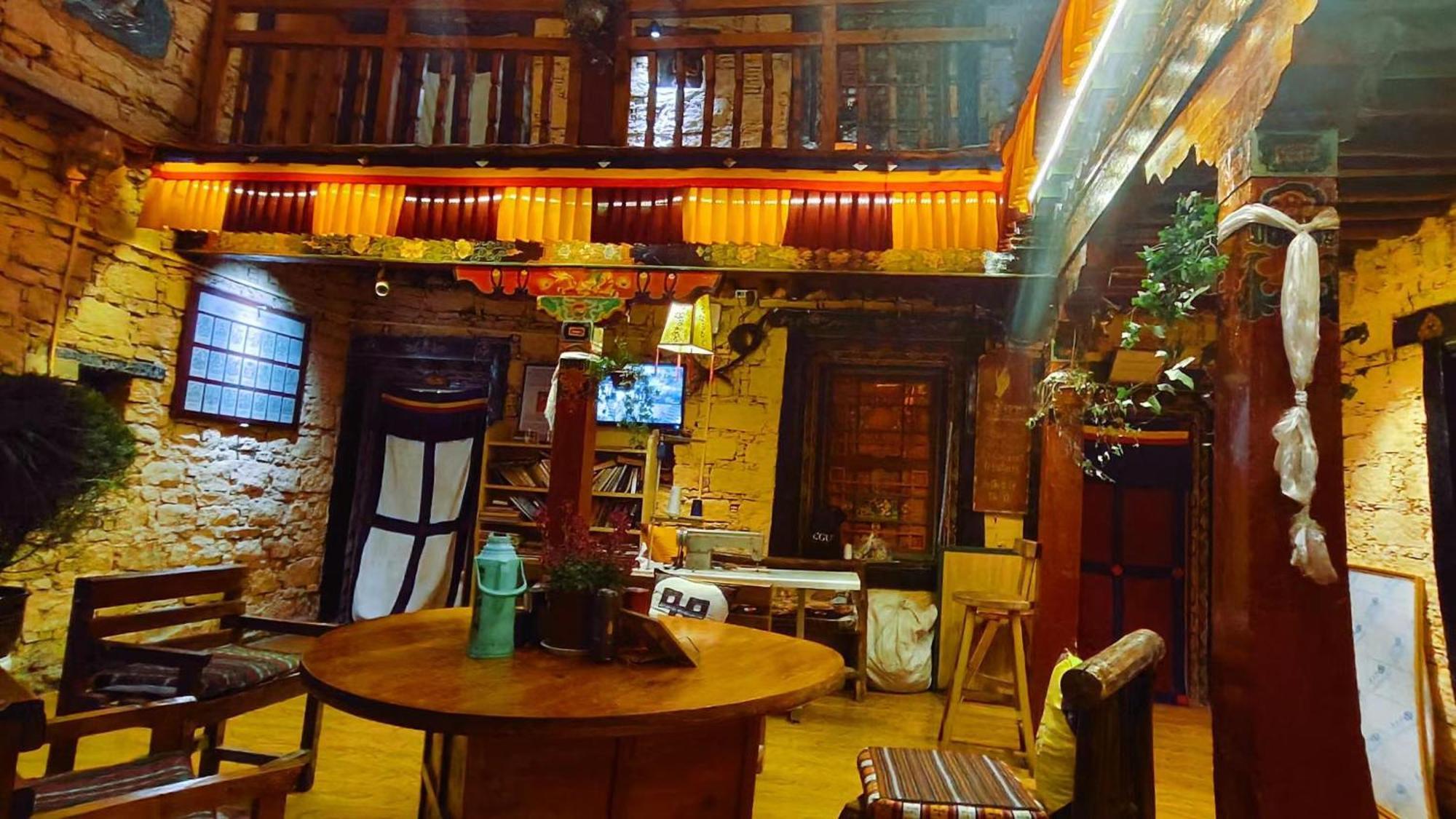 Shambhala Palace Hotel Lhasa Dış mekan fotoğraf
